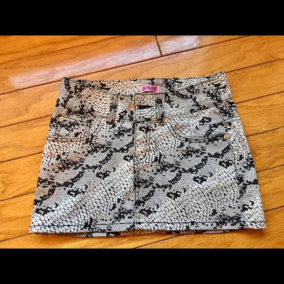 Snake skirt size 0-2 - Picture 1 of 1